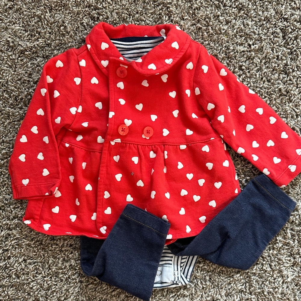 Baby girls 9M outfit, Carter’s